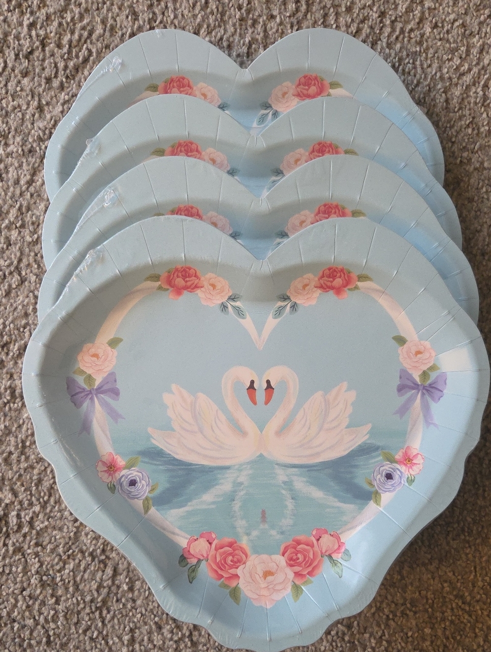 4 Pack Heart-Shaped Swan Party Plates 16ct, 64 Plates Total NIP Disposable